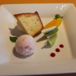 デザート　（苺ミルクのジェラート＆桜のパウンドケーキ）